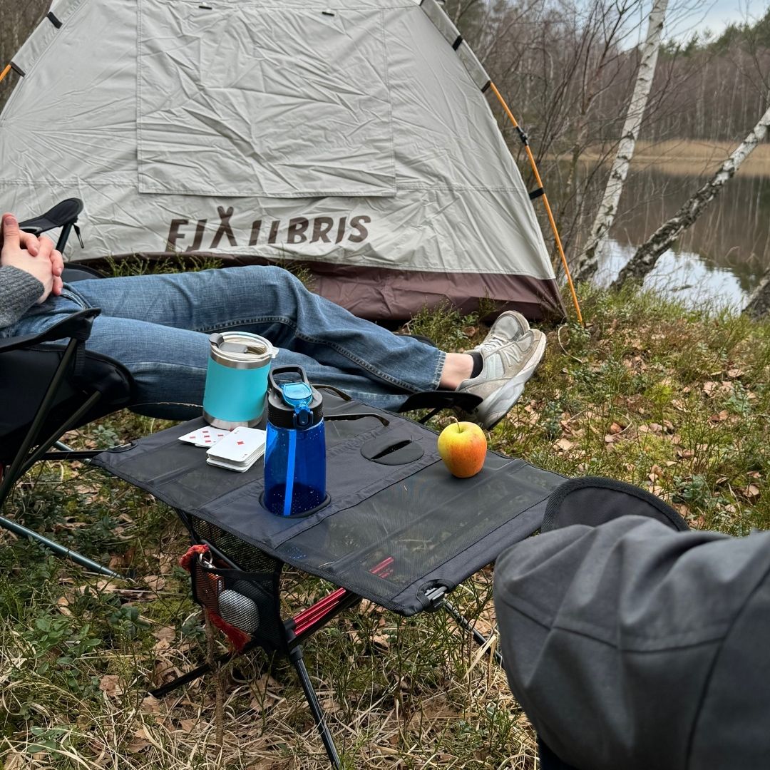 UltraKevyt Leirintäpöytä